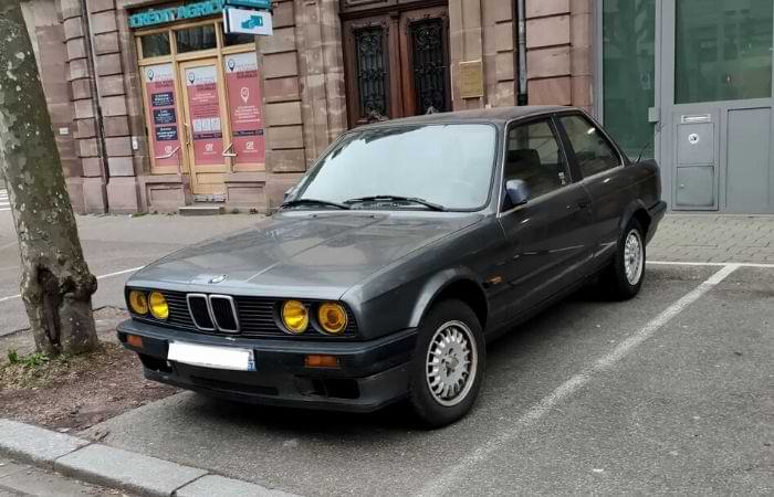 BMW E30 vs E36 
